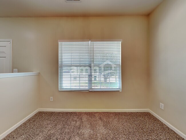 Foto del edificio - 4635 Craver Woods Ct