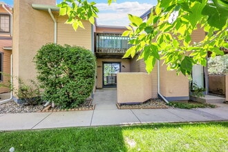 Building Photo - 6821 Bobtail Dr