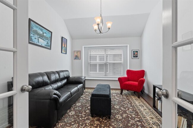 Foto del edificio - 12215 Coronilla Bnd