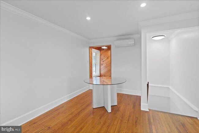 Foto del edificio - 182 W Court St