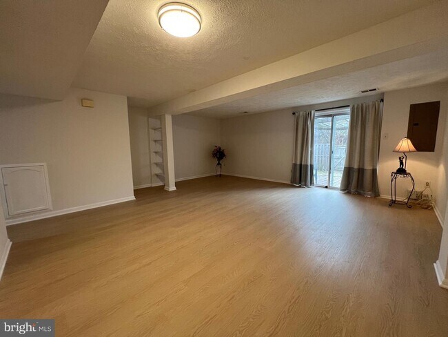 Foto del edificio - 7724 Mandan Rd