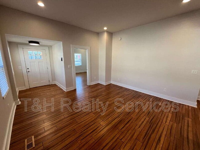 Building Photo - 1202 Harlan St