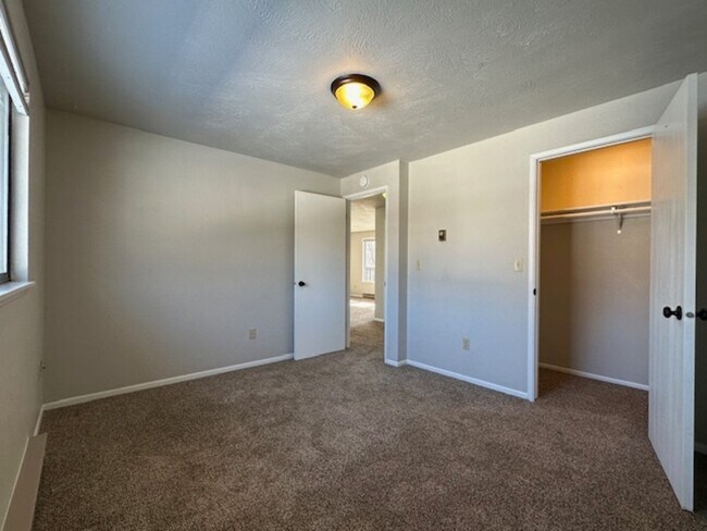Foto del edificio - 2603 E Upriver Dr