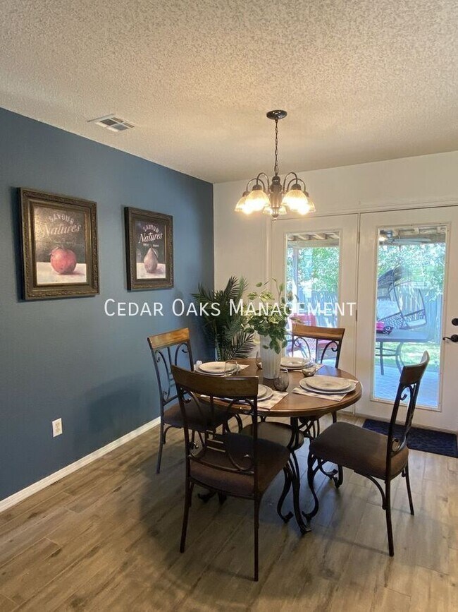 Foto del edificio - 1139 S Camellia Ln