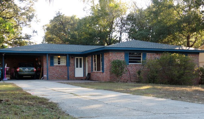 Building Photo - 359 Lincoln Avenue