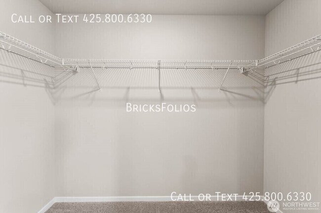 Building Photo - 1402 SW Pendleton Way