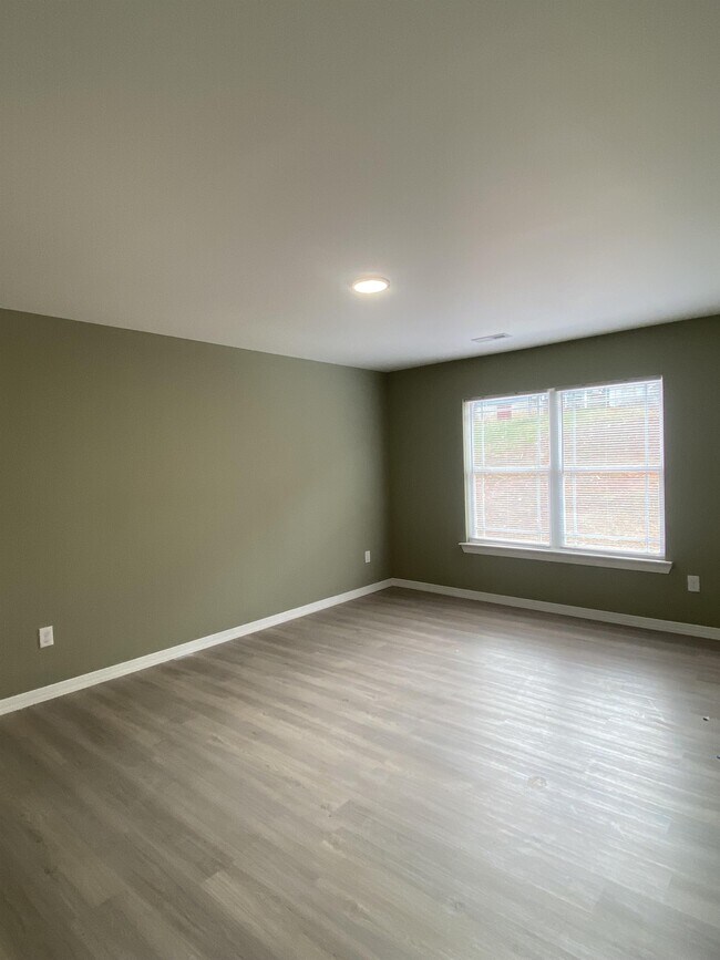 Building Photo - 248 S 1516