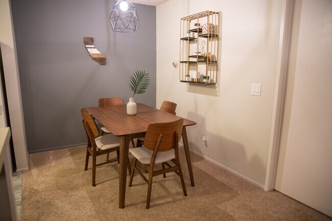 Foto del edificio - 34140 Selva Rd