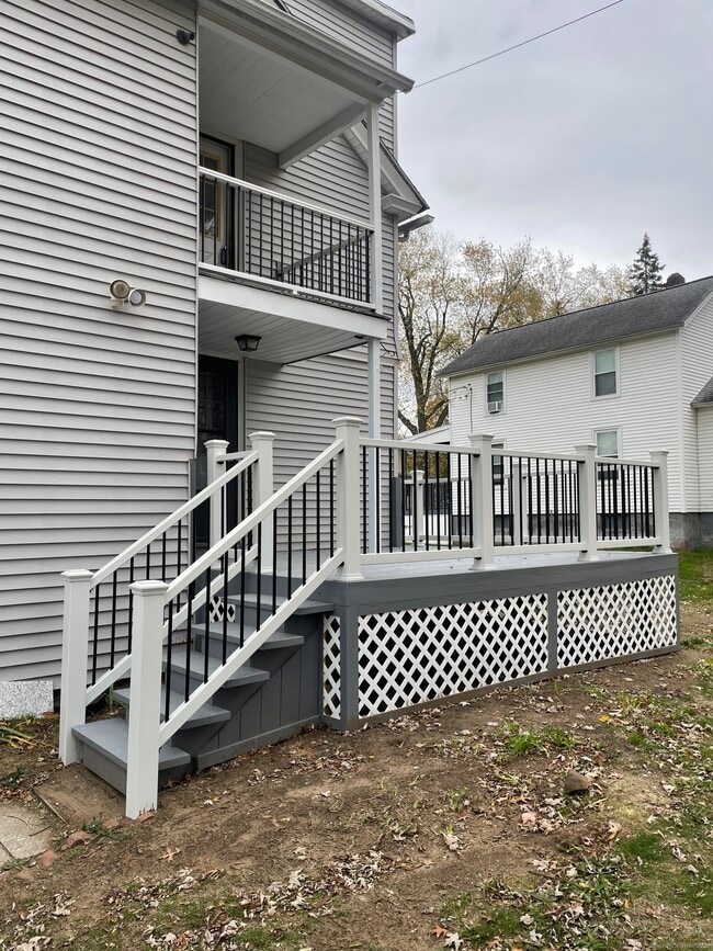 Building Photo - 47 William St