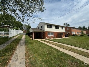 Building Photo - 574 Long Ave