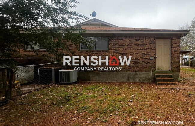 Foto del edificio - 2122 Goldbrier Ln