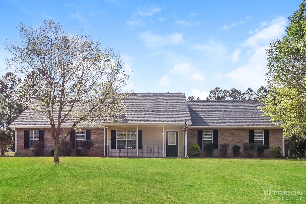 Primary Photo - 103 New Farm Drive Locust Grove GA