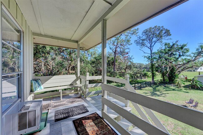 Foto del edificio - 3595 Hidden River Rd