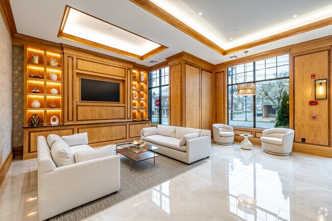 Lobby Photo - Scotch Plains Crossing