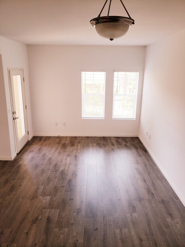 Building Photo - 3550 Torrance Blvd