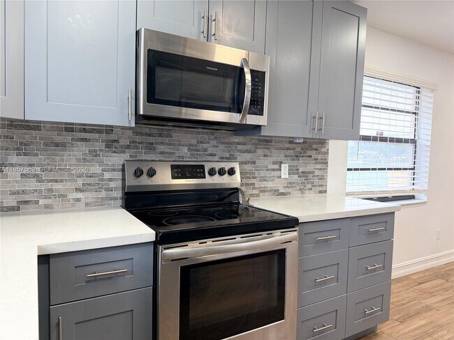 Building Photo - 9151 Orchid Tree Ln