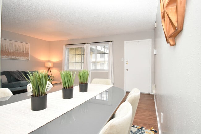 Building Photo - evRia Terraces