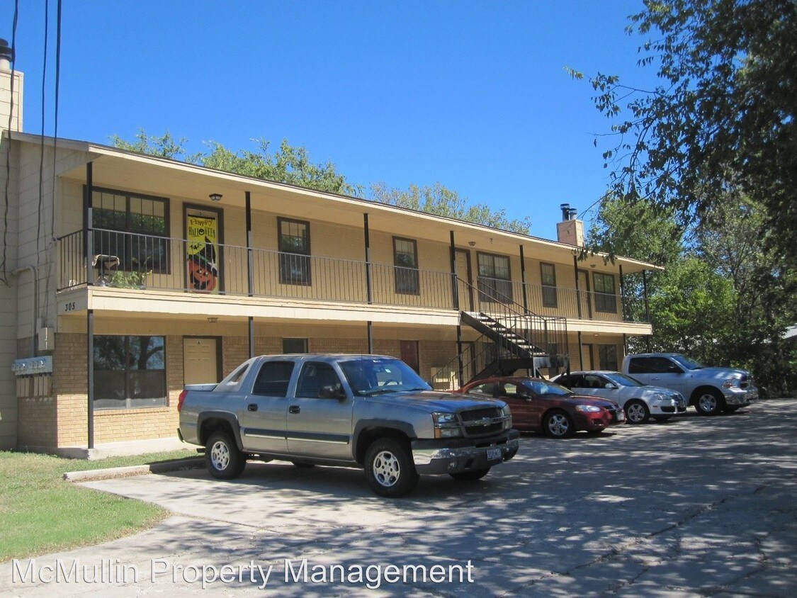 Primary Photo - 305 Veterans Ave