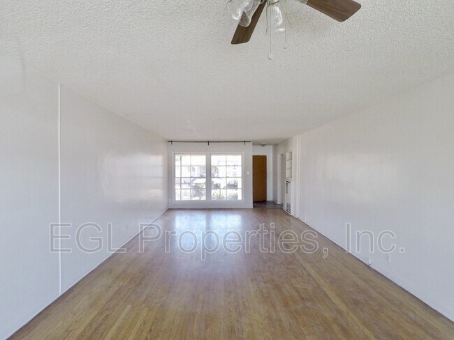 Building Photo - 7941 1/2 Blackburn Ave