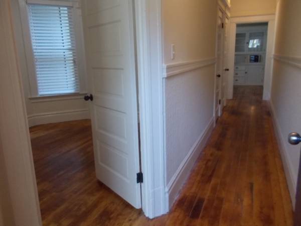 Door Entry - 1271 S Van Ness Ave