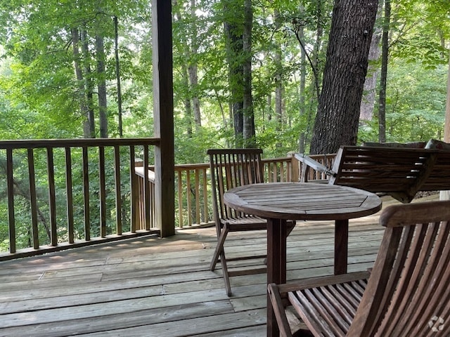 Deck overlooking a lake. - 4065 Charlottes Overlook