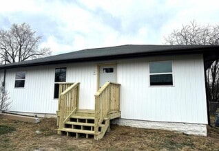 Building Photo - 2201 7th St