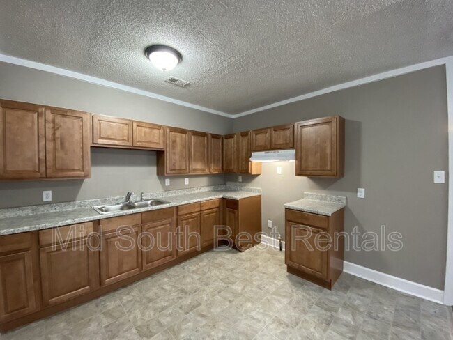 Building Photo - 2734 Fizer Rd