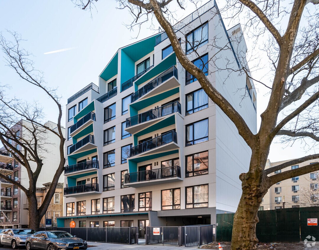 Foto principal - 210 Parkville Ave