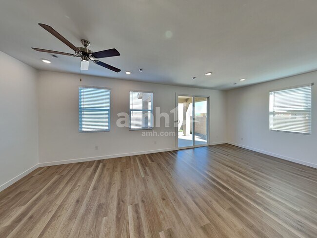 Building Photo - 9567 E Harkes Dr
