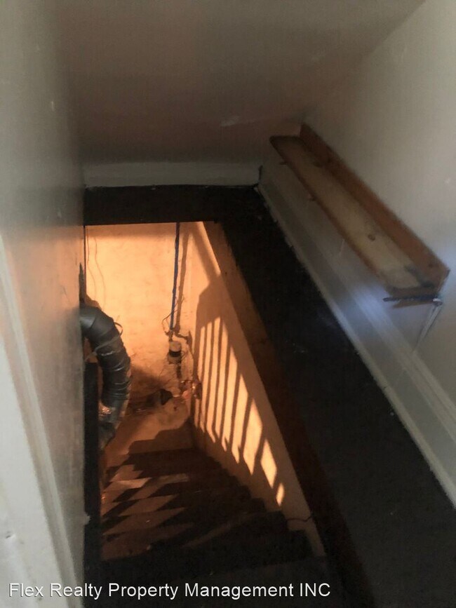 Building Photo - 2 br, 1 bath House - 716 BOWMAN ST