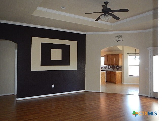 Building Photo - 406 Hedy Dr