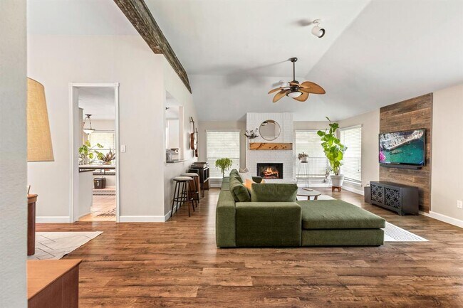 Foto del edificio - 2510 Beverly Cove