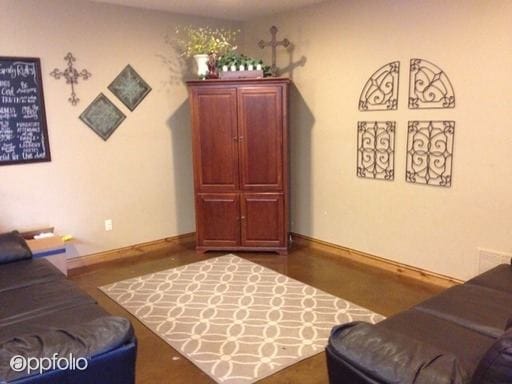 Building Photo - 511 E Cheyenne Ct