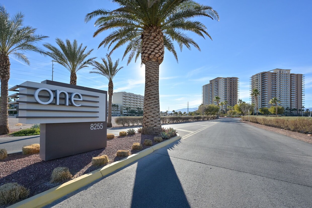 Foto principal - High Rise Luxury Condo!!! Las Vegas One!!!...