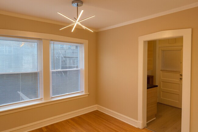 Foto del edificio - 6638 S Greenwood Ave