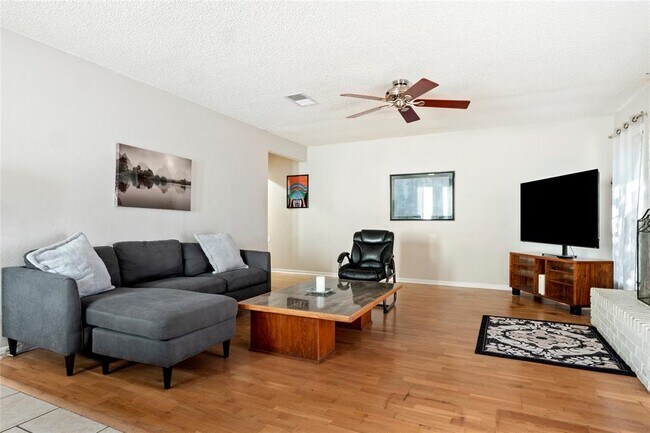 Foto del edificio - 3222 Tamarron Blvd