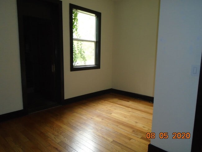 Foto del edificio - 420 W 13th St