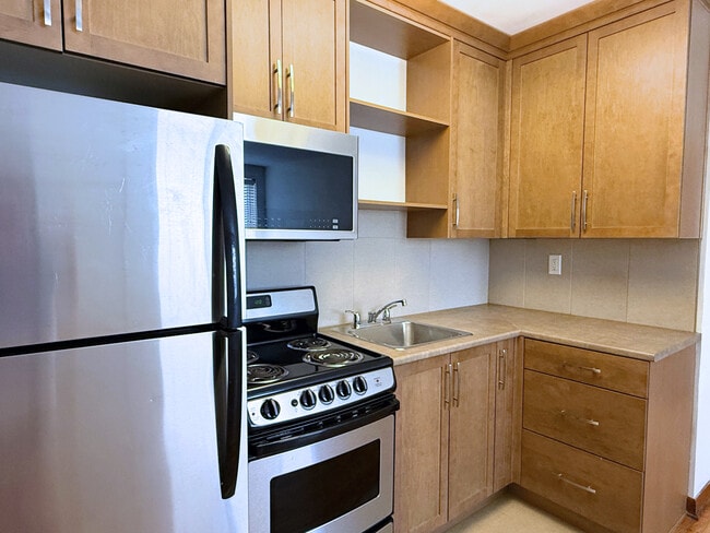 Building Photo - 2371 Portage