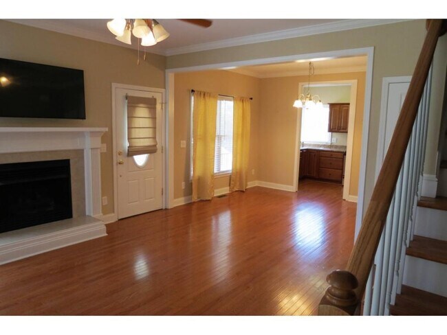 Building Photo - Beautiful Condo located in North Johnson City!