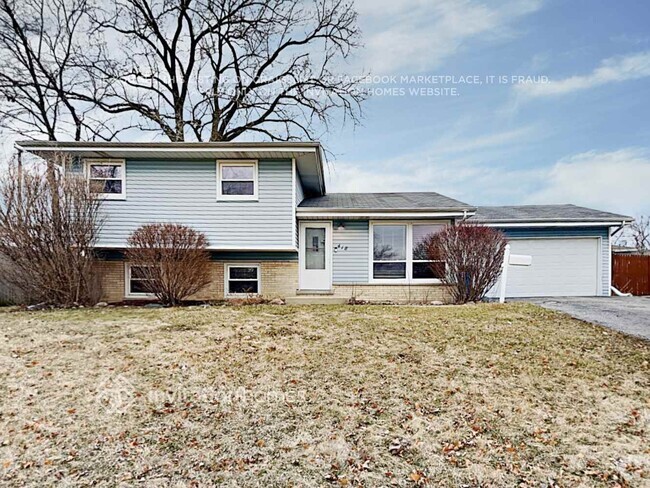 Building Photo - 418 W Lake Park Dr
