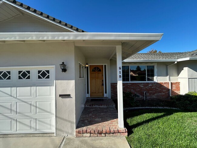 Building Photo - Spacious Single-Story 4BR Home with Bonus ...