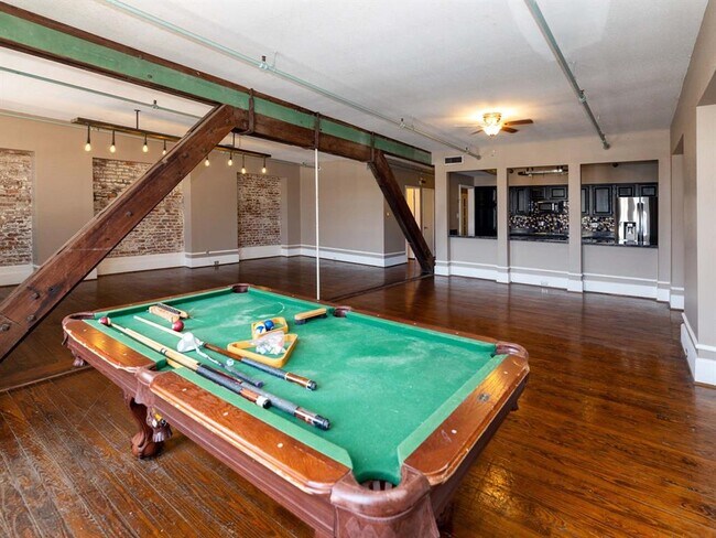 Foto del edificio - 2119 Strand St