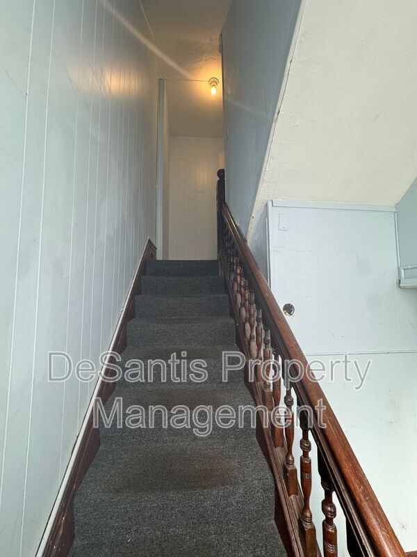 Building Photo - 5498 Hayes St