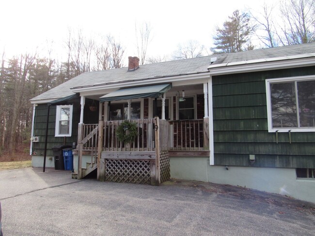 Foto del edificio - Auburn NH Rental!  All Utilities Included