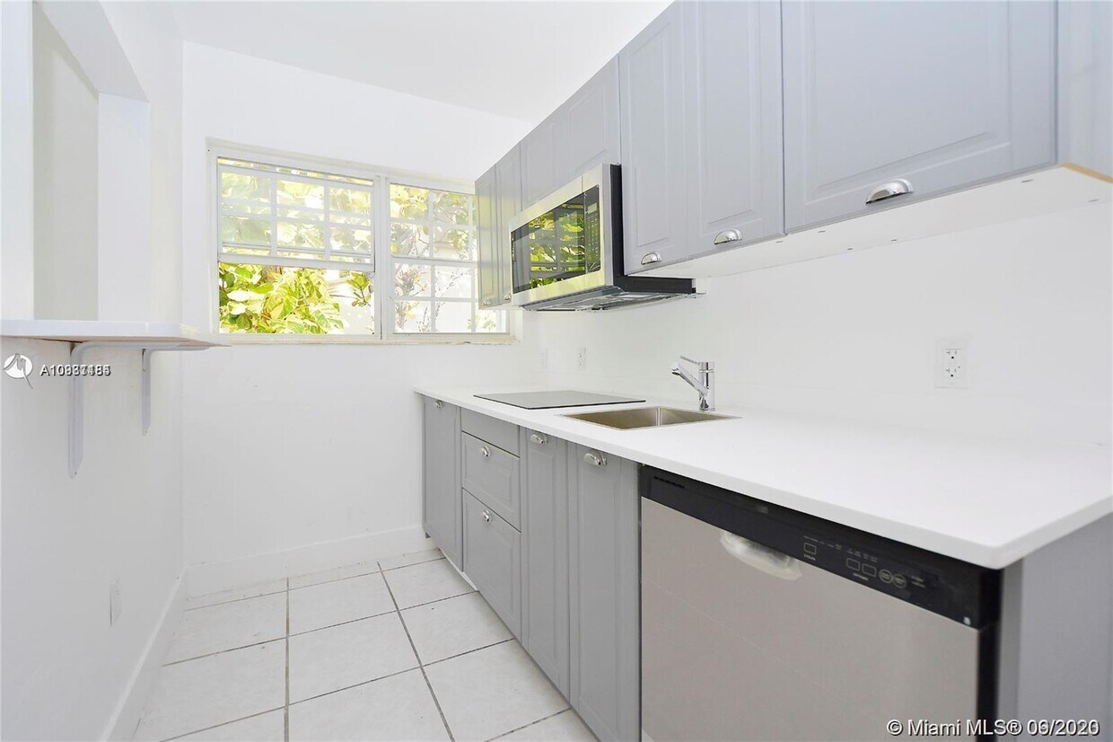 Foto del edificio - 2926  Royal Palm Ave 1 Miami Beach Fl 33140