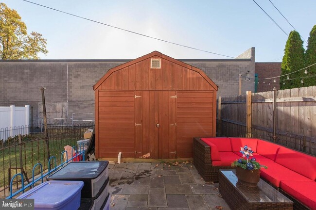 Building Photo - 2 br, 1 bath Condo - 1724 Wawaset St