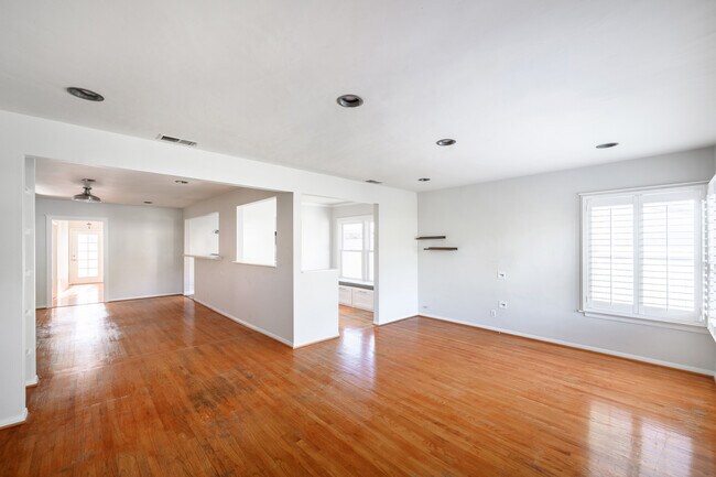 Building Photo - 914 Patterson Ave