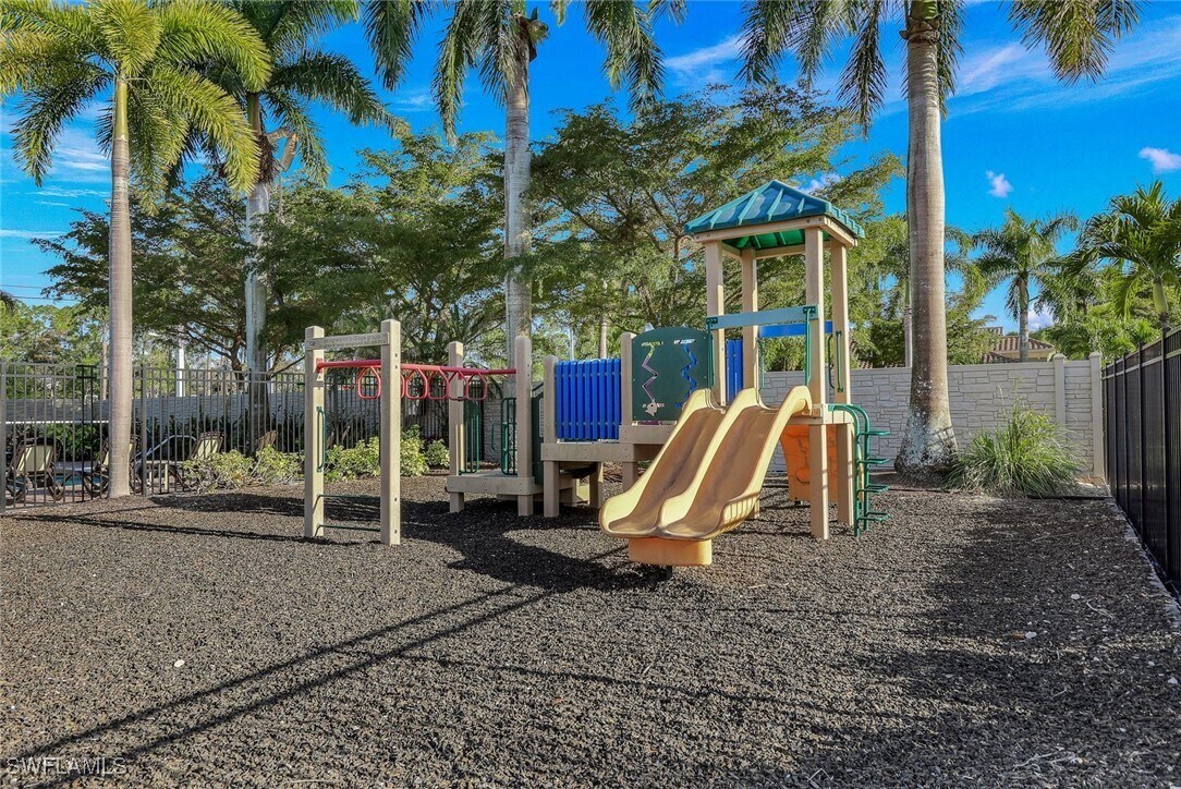 Building Photo - 1685 Serrano Cir