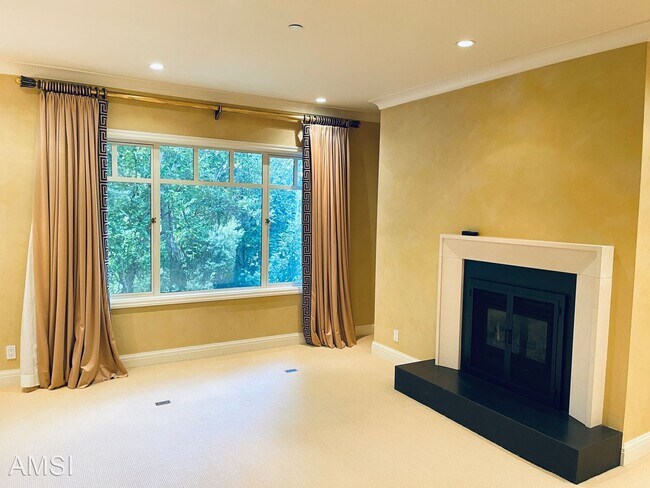 Foto del edificio - 2 br, 2 bath House - 1150 Lombard Street #18