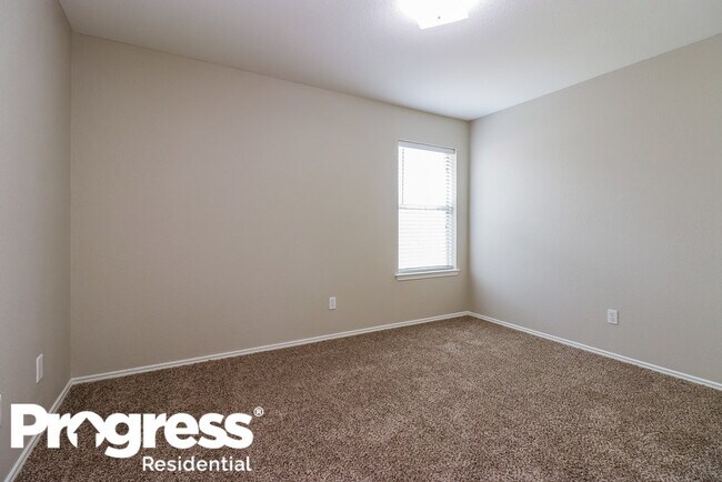 Building Photo - 902 Fish Creek Dr
